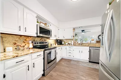 320 N Vale Avenue, Rockford, IL 61107 - Photo 11