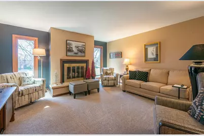 2917 Brookview Drive #Unit 1, Freeport, IL 61032 - Photo 9