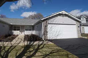 6520 Oak Crest Ln, Loves Park, IL 61111 - Photo 1