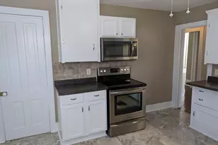 837 W Stephenson St, Freeport, IL 61032 - Photo 3