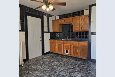 1173 W Pleasant Street, Freeport, IL 61032 - Photo 13