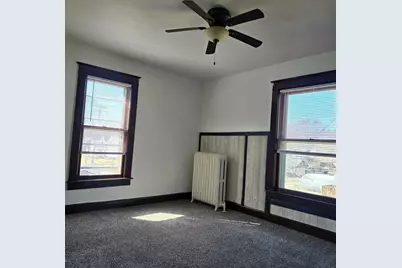 1173 W Pleasant Street, Freeport, IL 61032 - Photo 7