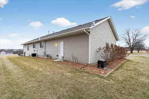 1210 Lake Summerset Rd, Davis, IL 61019 - Photo 7