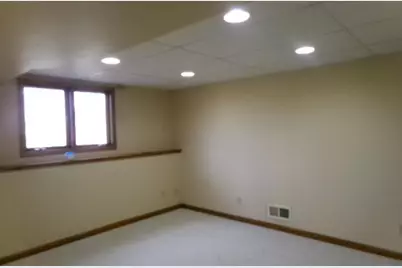 2115 Cimarron Drive, Freeport, IL 61032 - Photo 19