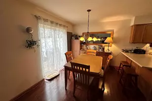 47D Rolling Oaks Rd, Sugar Grove, IL 60554 - Photo 7