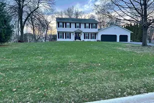 676 Sioux Dr, Freeport, IL 61032 - Photo 1