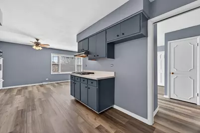 5870 Garrett Lane, Rockford, IL 61107 - Photo 9