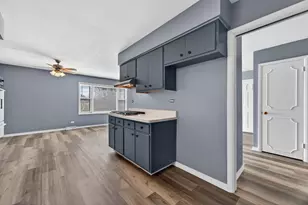 5870 Garrett Ln, Rockford, IL 61107 - Photo 9