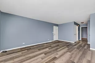 5870 Garrett Ln, Rockford, IL 61107 - Photo 5