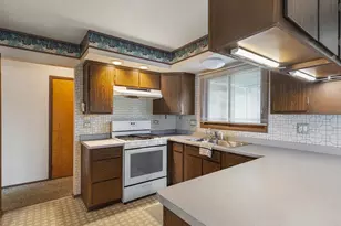 840 Breckenboro Dr, Lake Summerset, IL 61019 - Photo 17
