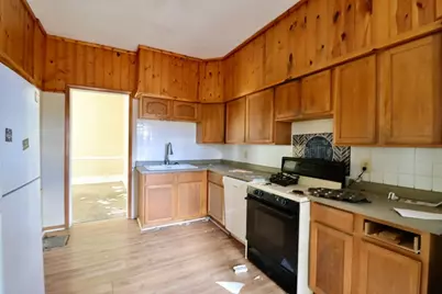 1421 5th Avenue, Rockford, IL 61104 - Photo 5