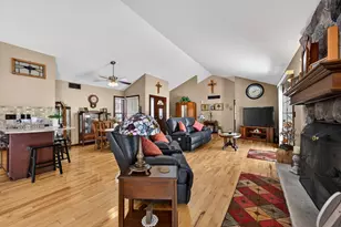 6843 Red Oak Ln, Garden Prairie, IL 61038 - Photo 15