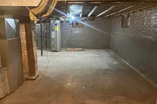 1027 S Chicago Ave, Freeport, IL 61032 - Photo 11