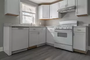 3911 Delaware St, Rockford, IL 61102 - Photo 7