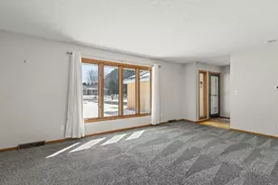 6346 Smoke Tree Cir, Roscoe, IL 61073 - Photo 7