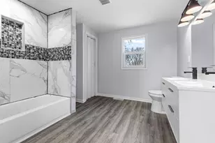 1425 Green St, Rockford, IL 61102 - Photo 9