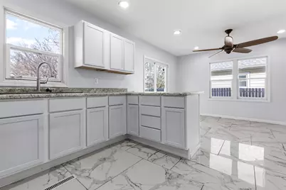 1425 Green Street, Rockford, IL 61102 - Photo 7