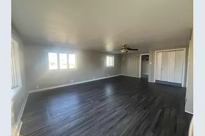 1470 S Demeter Drive, Freeport, IL 61032 - Photo 3