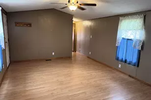 1206 Spring Cir, Belvidere, IL 61008 - Photo 3