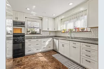 427 N Prospect Street, Rockford, IL 61107 - Photo 11