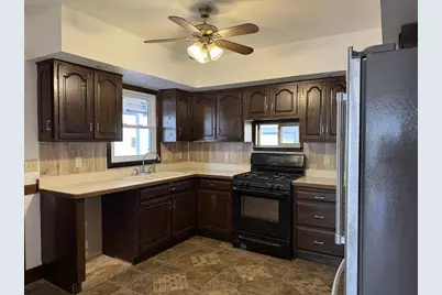 816 W Pleasant Street, Freeport, IL 61032 - Photo 21