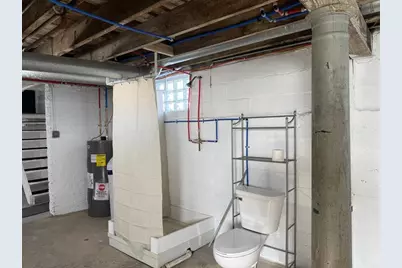 816 W Pleasant Street, Freeport, IL 61032 - Photo 39