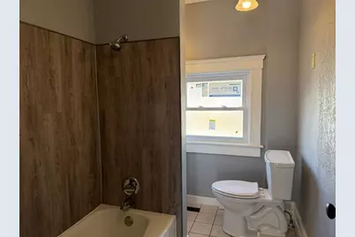 816 W Pleasant Street, Freeport, IL 61032 - Photo 33