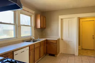 2226 10th St, Rockford, IL 61104 - Photo 7