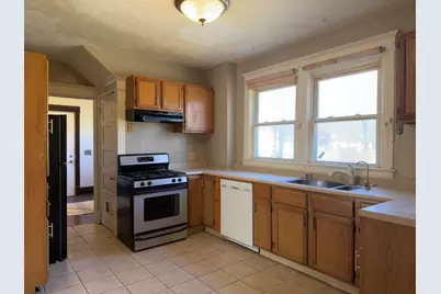 2226 10th Street, Rockford, IL 61104 - Photo 5