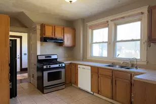 2226 10th St, Rockford, IL 61104 - Photo 5