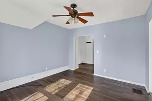 801 N Winnebago St, Rockford, IL 61103 - Photo 9