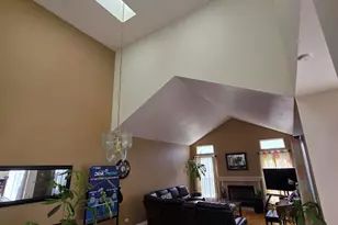 906 Cynthia Ln, Lake in the Hills, IL 60156 - Photo 7