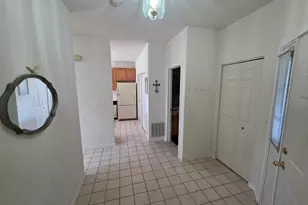 906 Cynthia Ln, Lake in the Hills, IL 60156 - Photo 5