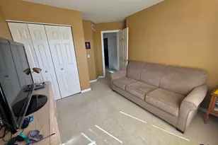 906 Cynthia Ln, Lake in the Hills, IL 60156 - Photo 21