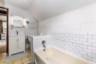 615 Park St, Warren, IL 61087 - Photo 13