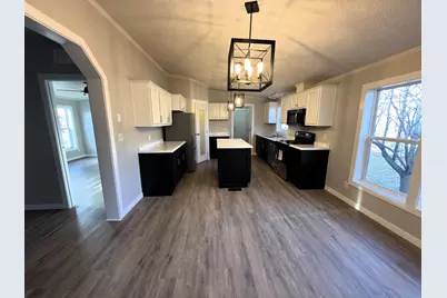 447 Seasons Parkway, Belvidere, IL 61008 - Photo 7