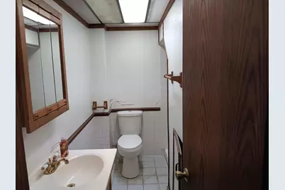 1604 Parkside Court, Freeport, IL 61032 - Photo 11