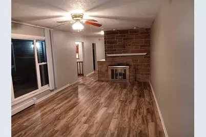1604 Parkside Court, Freeport, IL 61032 - Photo 3