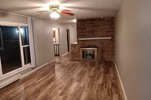 1604 Parkside Ct, Freeport, IL 61032 - Photo 3