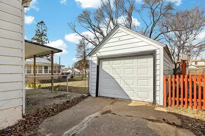 2823 Ridgeway Avenue, Rockford, IL 61101 - Photo 3