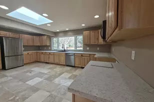 13439 Parkcrest Pl, Roscoe, IL 61073 - Photo 3