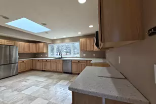 13439 Parkcrest Pl, Roscoe, IL 61073 - Photo 5