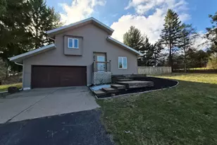 13439 Parkcrest Pl, Roscoe, IL 61073 - Photo 1