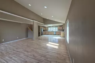 13439 Parkcrest Pl, Roscoe, IL 61073 - Photo 7