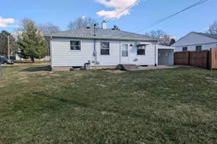 934 Jefferson Dr, Freeport, IL 61032 - Photo 3