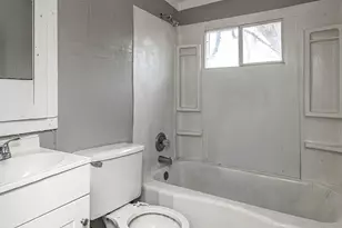 708 Dickerman St, Rockford, IL 61102 - Photo 23