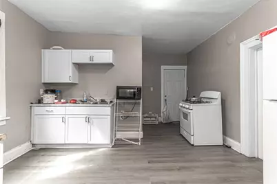 1235 S Court Street, Rockford, IL 61102 - Photo 7