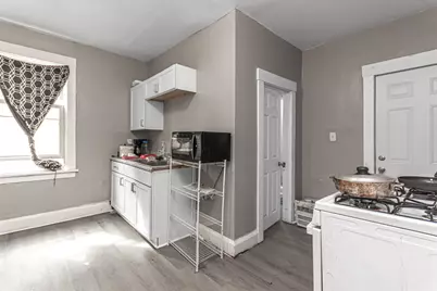 1235 S Court Street, Rockford, IL 61102 - Photo 5