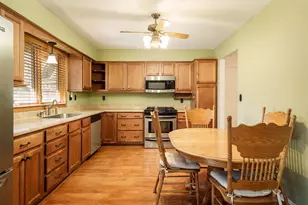 1626 Constitution Pl, Rockford, IL 61103 - Photo 15