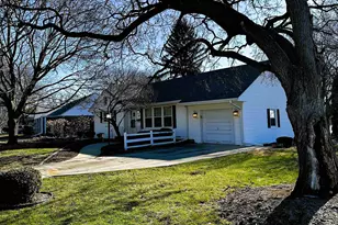 116 Calvin Park S Blvd, Rockford, IL 61108 - Photo 3